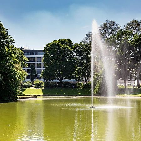 ドレスデン レジデンツ アム ツヴィンガーアパートホテル エクステリア 写真 Fountain at the lake